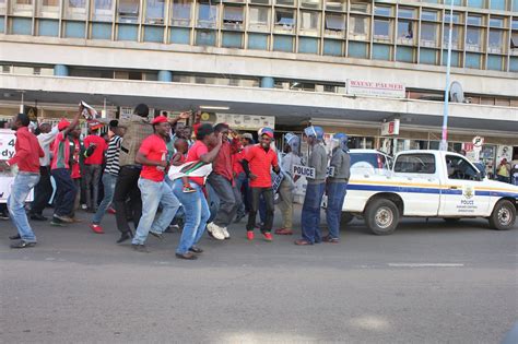 Police Mdc Youths Face Off Over Jobs Nehanda Radio