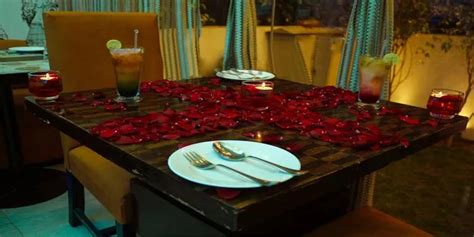 romantic lunch dining candlelight dinners in delhi ncr togetherv