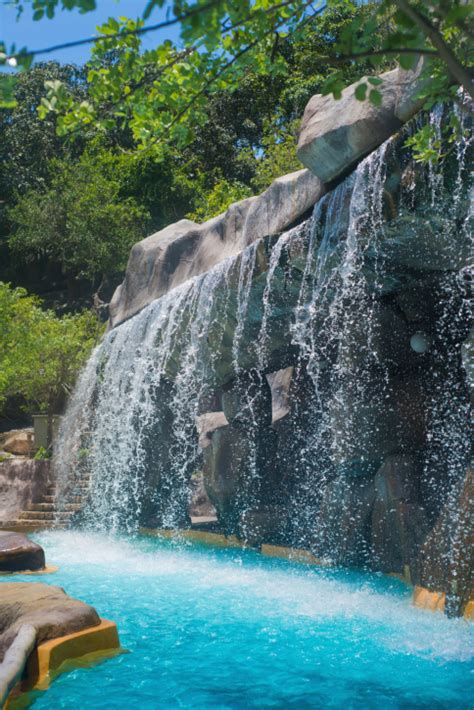 Rows of boulders, trees and flowers add both dive into this frank lloyd wright home in southern pennsylvania that is complete with waterfall on hgtv's amazing water homes. 61 Pictures of Swimming Pools (TO INSPIRE DESIGN IDEAS)