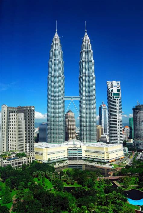 140 Twin Towers Petronas Free Stock Photos Stockfreeimages