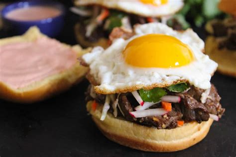 Bulgogi Sandwiches With Tangy Slaw Fried Eggs And Creamy Spicy Sauce