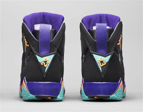 Namely that the beloved cartoon character had become, compared to the 1996 film, a little less sexy. Reminder: Air Jordan 7 GS "Lola Bunny" Releases April 24th ...
