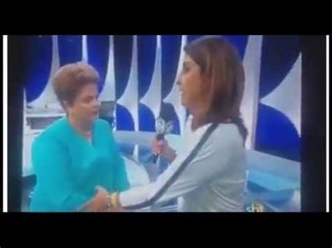 O sbt vídeos reúne todos os programas da casa em um só lugar! Dilma acabou de passar mal. Ao vivo agora no SBT - YouTube