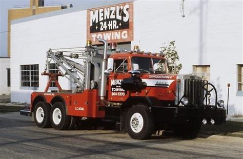 Autocar Classic Wrecker Tow Truck Tractor Trailers Towing