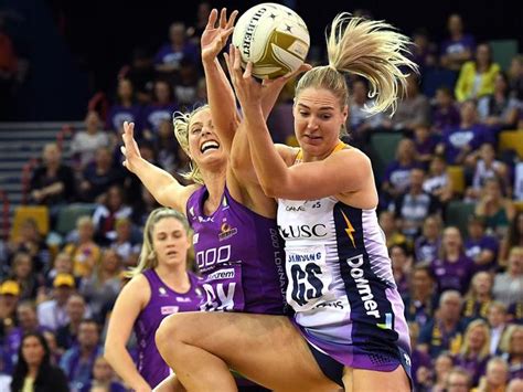 Super Netball 2019 Giants Sign Diamonds Captain Caitlin Bassett Au — Australias