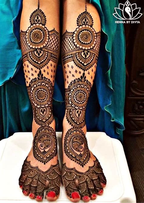 Top 111 Evergreen And Simple Mehndi Designs For Legs And Foot