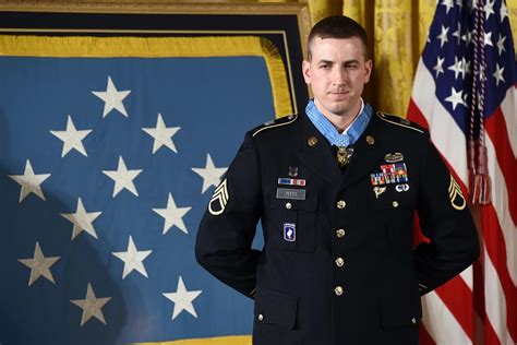 Medal Of Honor Amazing Facts And Notable Honorees Cbs News