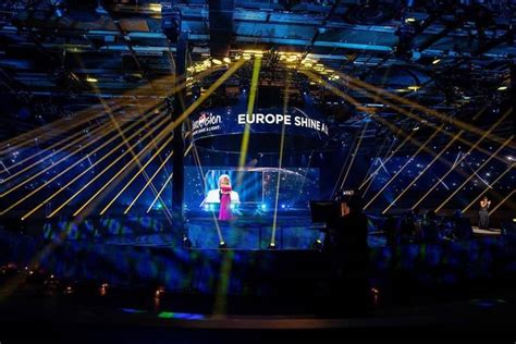 Сперва зрители увидят два полуфинала, а потом финал состязания. Евровидение 2021: названы дата и место проведения конкурса ...