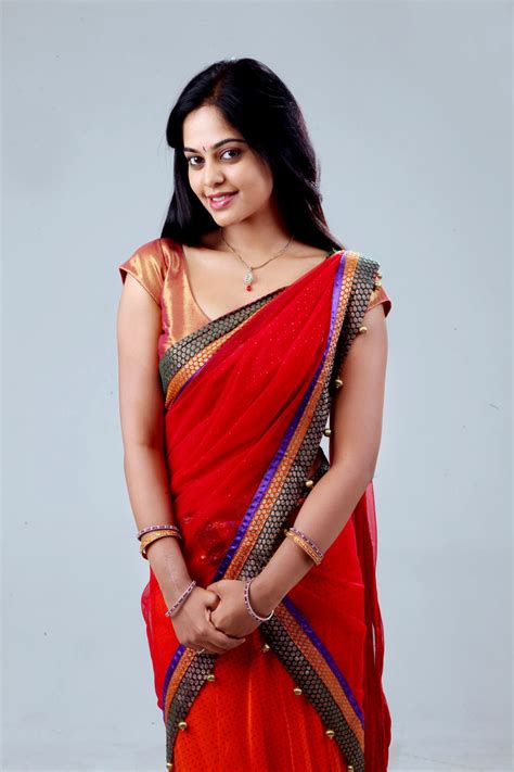 bindu madhavi new photos in saree