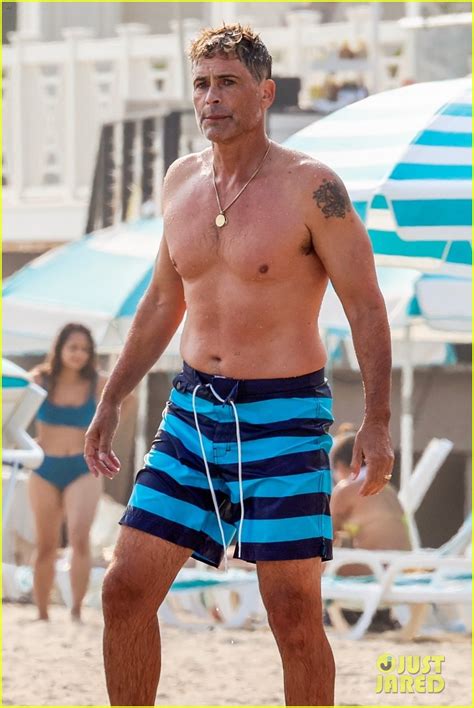 Rob Lowe Shows Off Fit Shirtless Figure At The Beach Photo 4477344 Rob Lowe Shirtless
