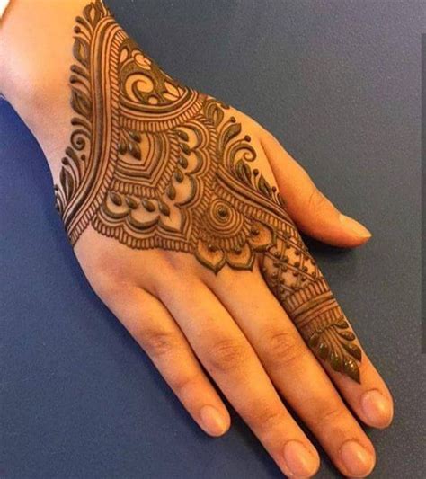 Arabic Back Side Hand Simple Mehndi Designs