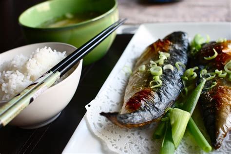 Saba can be enjoyed as sashimi but the fish must be very fresh. T and T: Broiled Mackerel (Saba Shioyaki)