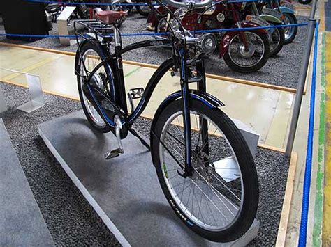 1935'te inşa edilen puch 250 r puch styriette, motorlu bisiklet, 1938 yapımı puch bu boşluğu styriette ile doldurdu. mythos puch III. seite #23: Karlheinz Rathkolb, Puch Styriette