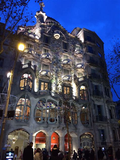19.309 casas e apartamentos à venda em barcelona, espanha, a partir de 28.000 euros de particulares e imobiliárias. Casa Batlló Barcelona #gaudí #architecture | Gaudi, Casa batlló, Spain