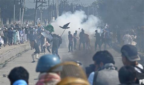 Pakistan India Crisis Un Makes Devastating Plea As Kashmir Row Erupts