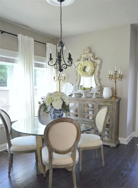 Modern french country dining room makeover with a little paris apartment design aesthetic included. 50+ Modern French Country Dining Room Table Decor ...