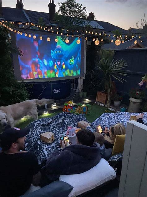 Mum Transforms Garden Into Amazing Outdoor Cinema For Her