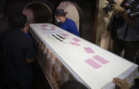 Thai Serial Killer Cremated After Decades As Museum Display Hot Sex Picture