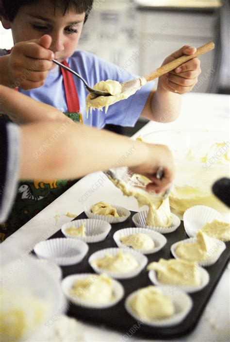 Making cakes - Stock Image - P920/0402 - Science Photo Library