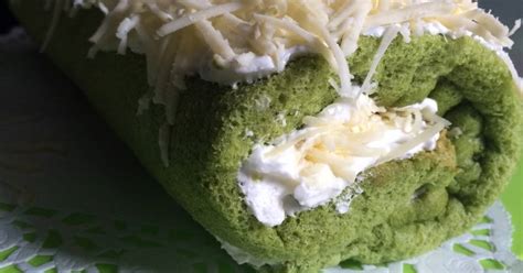 Hands down the best thing that ever happened! Resep Matcha Roll Cake oleh intan_apip - Cookpad