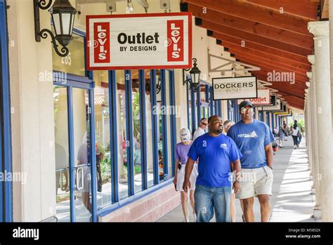 Miami Floridaflorida Cityprime Outletsshopping Shopper Shoppers Shop