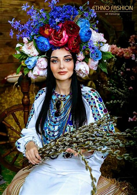 Ukraine 🇺🇦 Floral Headdress Floral Crown Folk Fashion