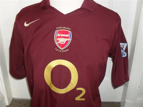 Arsenal Home Football Shirt 2005 2006 Sponsored By O2