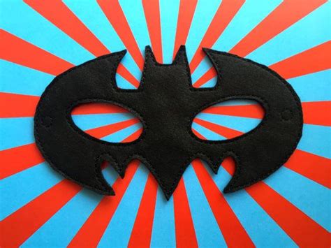 Batman Felt Mask By Picturesandpatches On Etsy Superhero Masks