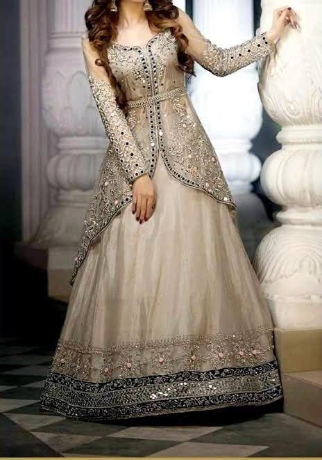 Pin By Aqsa Zaheer On Outfits In 2020 Party Wear Indian Dresses