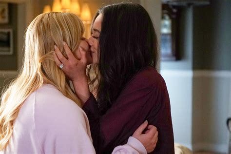 Pretty Little Liars The Perfectionists Reveals What Happened To Alison And Em Pretty Little