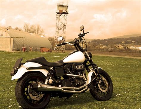 Less diffusion, as the bassani's are concentrating their wave more in the middle to. Mohican Exhaust | DYNA®