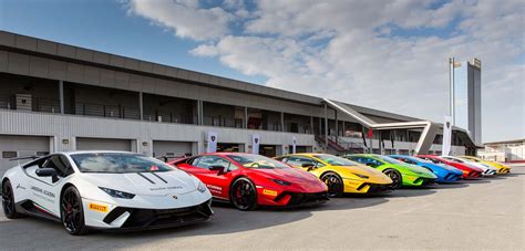 Dream Parking Lot For A Petrol Head The Lamborghini Track Day At Dubai