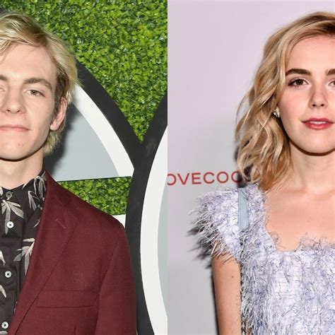 First Photos Of Kiernan Shipka As Sabrina The Teenage Witch Are Pretty Haunting Entertainment