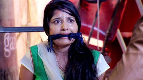 Watch Sasirekha Parinayam Tv Serial Episode 35 Sashi Held Captive Full Episode On Hotstar