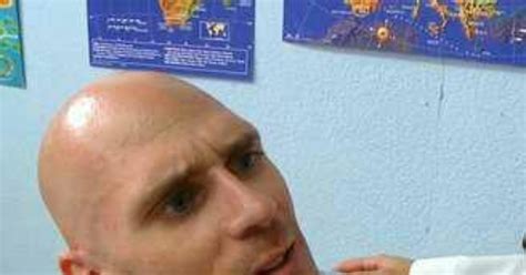 The dentist (1996) the dentist 2: ( johnny sins ) Tanıyan var mı kimdir bu kel kafalı adam ...