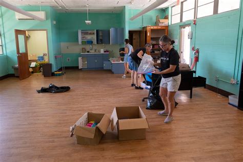 Innisfree Staff Volunteer At Pensacola Dixon School Of Arts And Sciences