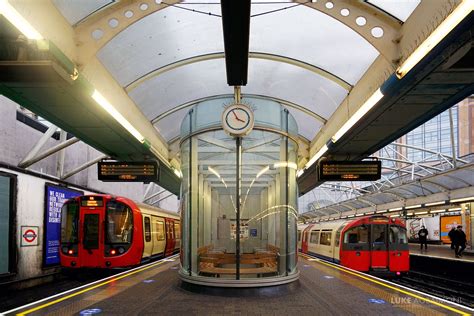 Hammersmith Station - London Photography - Tube Mapper