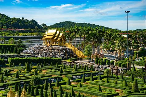 วันอังคาร, 03 มีนาคม 2563 09:19 อธิบดี สถ. ตรวจเยี่ยมมาตรการป้องกันโควิด-19 ของสวนนงนุช ...