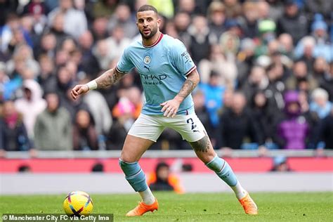 Kyle Walker Could Face Police Probe After ‘flashing In Manchester Bar And Kissing Woman’ Sound