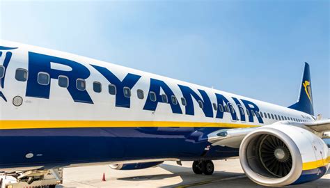 The latest tweets from ryanair (@ryanair). Ryanair lancia nuovi voli low cost per Londra da Bergamo e ...