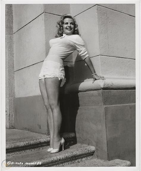 Cleo Moore Shows Off Her Legs And Figure ~ Original 1955 Cheesecake