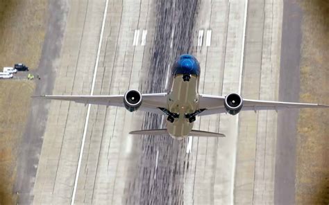 Boeing 787 9 Dreamliner Impressive Take Off