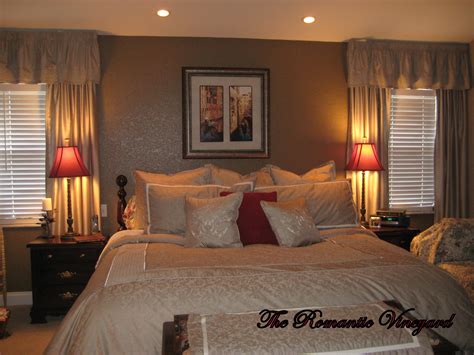 Accent pillows are an excellent way of sending a message and offering the bedroom the type of décor you desire. 30 Romantic Master Bedroom Designs