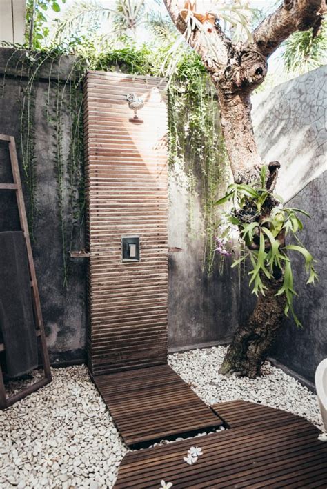 50 Stunning Outdoor Shower Spaces That Take You To Urban Paradise