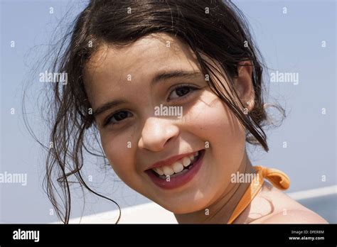 8 Jähriges Mädchen Bikini Fotos Und Bildmaterial In Hoher Auflösung Alamy