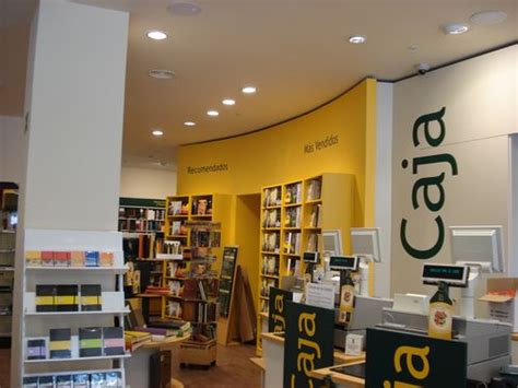 La casa del libro de passeig de gràcia, 62, abre de lunes a sábado de 9 a 21 horas, y los domingos. Librería Casa del Libro Fuencarral, 119-Madrid