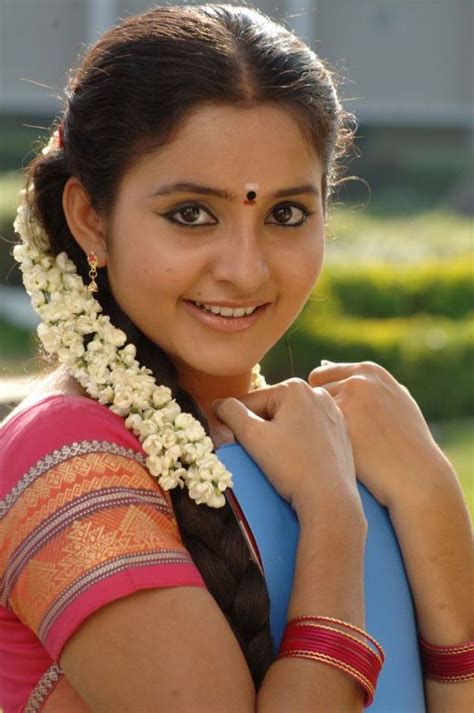 Kuvaperpaiva Cute Malayalam Actress Bhama