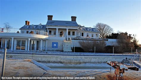 Bulldozers Demolish Long Island Mansion That Was Inspiration For F