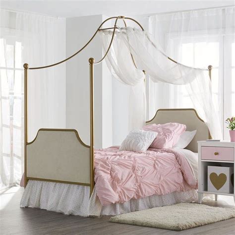That is why we compiled here the best ideas to inspire from! 50 Romantic Bedroom with Canopy Beds | Twin canopy bed ...