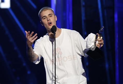 justin bieber banned from performing in china over bad behavior fox news